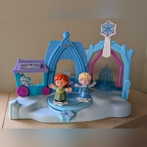 Fisher-Price Little People Disney Frozen Arendelle Winter Wonderland
